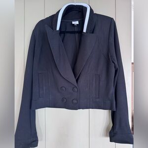 NWOT Cabi cropped blazer with collar detail
